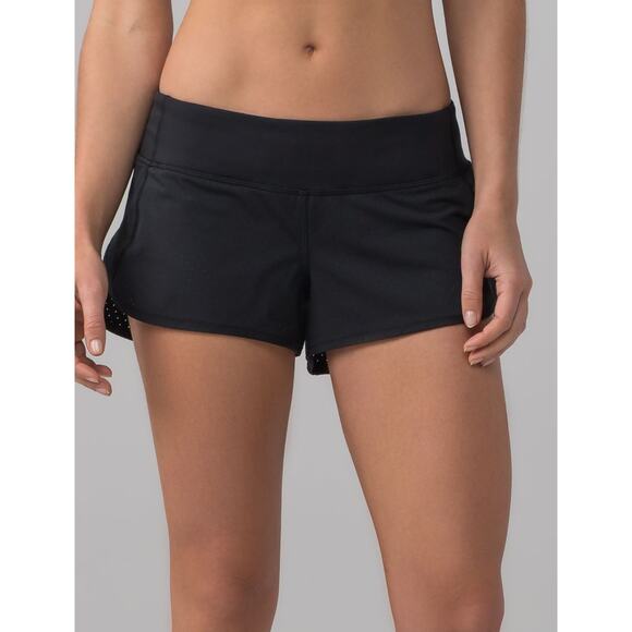 Lululemon Speed Short (Perforated 2.5") size 4 - Picture 2 of 8